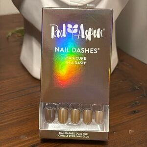 RED ASPEN nature walks with nesta Nail Dashes Pop On Short Square